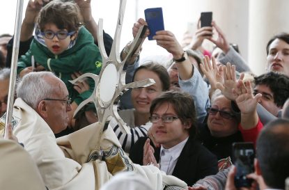Pope Canonizes 2 Fatima Child Shepherds