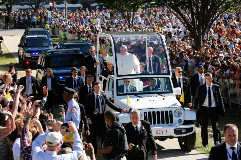 Pope Francis arrives for Mass and the canonization of Junipero Serra at the Basilica of the National Shrine of the Immaculate Conception in Washington Sept. 23. (CNS photo/Bob Roller) 