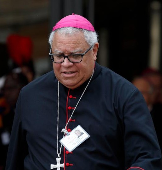 Bishop George V. Murry of Youngstown, Ohio, leaves a session of the Synod of Bishops on the family at the Vatican Oct. 14.  (CNS photo/Paul Haring) See SYNOD-SECOND-REPORTS Oct. 14, 2015 and SYNOD-WELCOME-CHALLENGE Oct. 12, 2015.