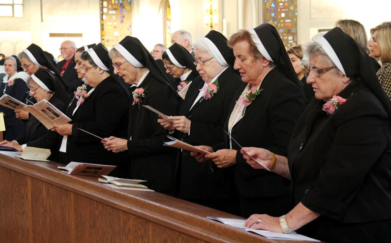 During the Divine Liturgy,at the Ukrainian Catholic Cathedral of the Immaculate Conception on Sunday, November 15, several religious orders renewed their vows.