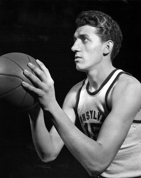 Ernie Beck during his playing days attending the University of Pennsylvania. (Photo courtesy Penn Athletics)