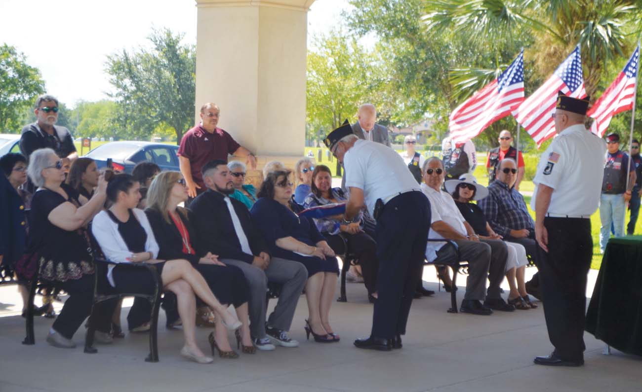 Los veteranos ayudan a enterrar a los difuntos con dignidad - CatholicPhilly, image size:1300x795