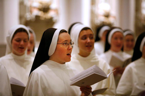 Dominican sisters of St. Cecilia are seen at a Mass in Nashville, Tenn., in this 2010 file photo. (CNS photo/Rick Musacchio, Tennessee Register) 