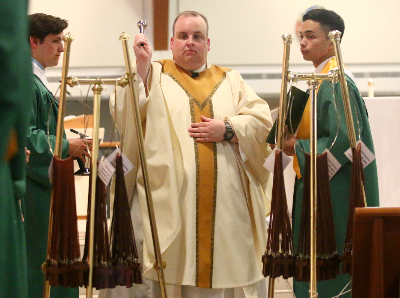 Shanahan H.S. graduates celebrate baccalaureate Mass Catholic