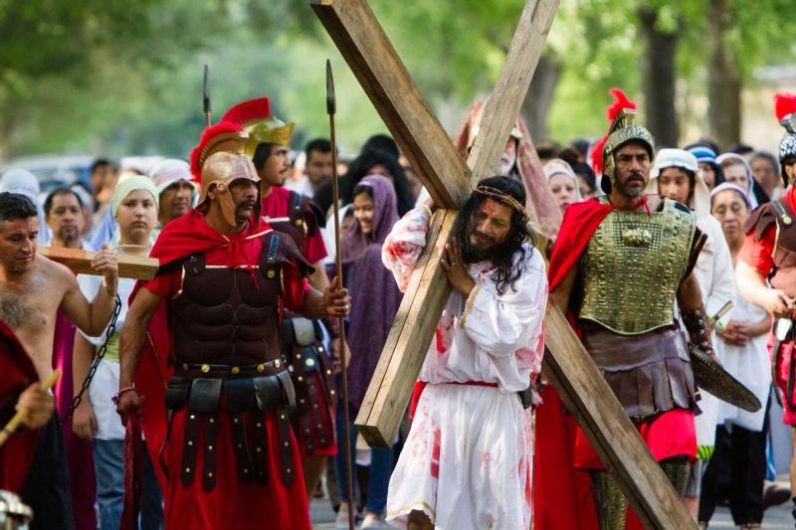 The living Way of the Cross, a Hispanic tradition of faith – Catholic ...