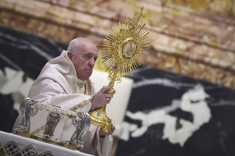 Eucharist is bread of sinners, not reward of saints, pope says ...
