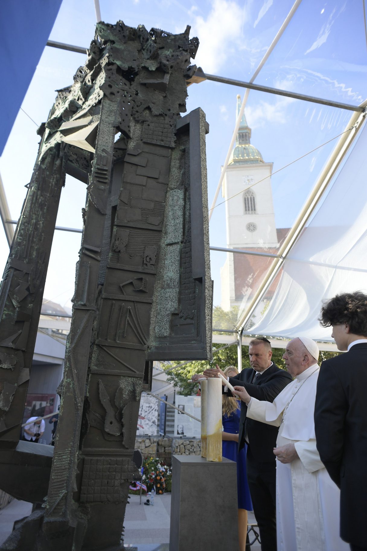 Is Pope Francis Really of Jewish Descent? Uncovering the Truth Behind the Controversial Claims