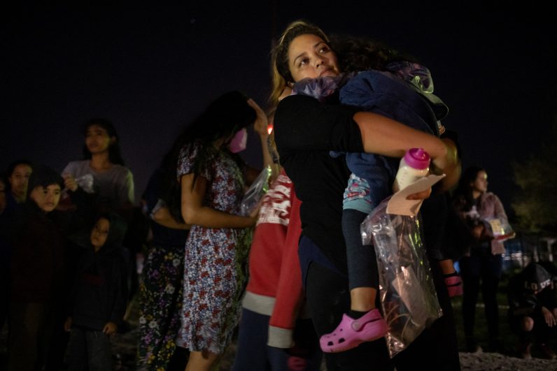Biden administration defends giving migrant children baby formula - Vimarsana News