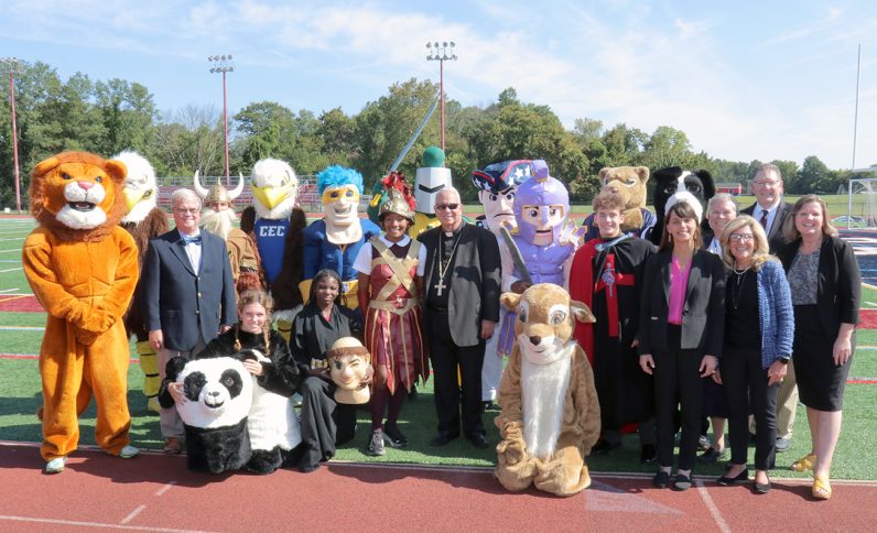Archbishop Pérez and Office of Catholic Education Celebrate New School Year with Pep Rally - Vimarsana News