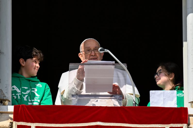 Pope Calls For Global Cease-Fire; Says Humanity Is On Brink Of Abyss - Vimarsana News