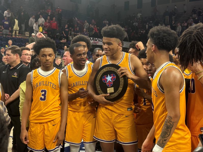 Buzzer Beater Propels Roman Catholic to Another PCL Basketball Crown