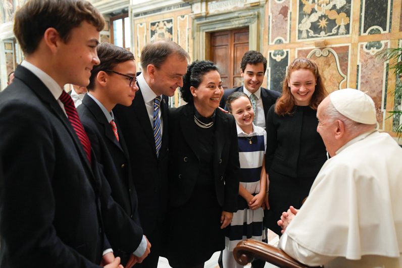 Pope urges lawmakers to fight cynicism and be witnesses of hope – Catholic Philly